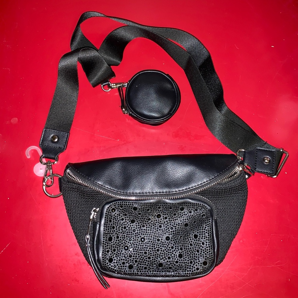 NWoT Steve Madden NYC Women's Black Crossbody Sling Bag w/ Studded Front Pocket